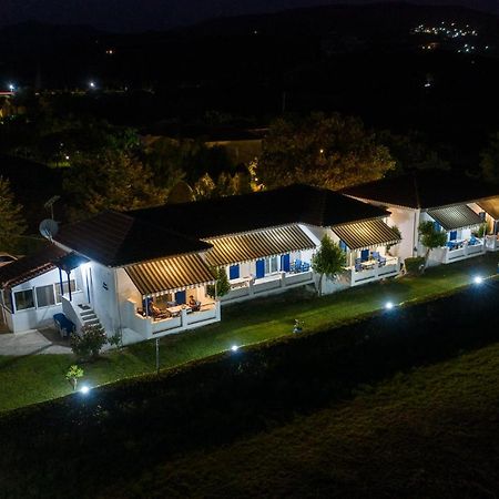 Blue Houses Apartments Finikounta Exterior foto