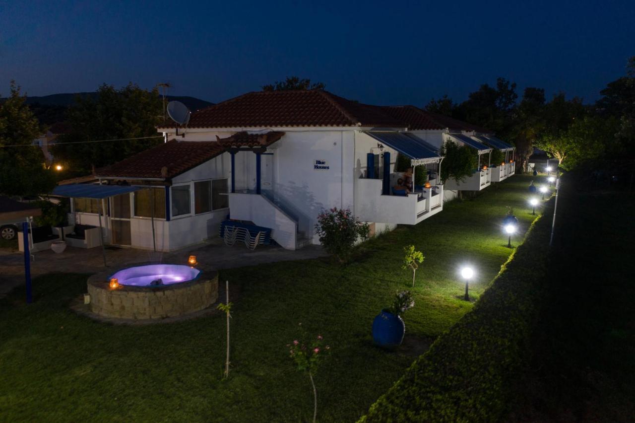 Blue Houses Apartments Finikounta Exterior foto