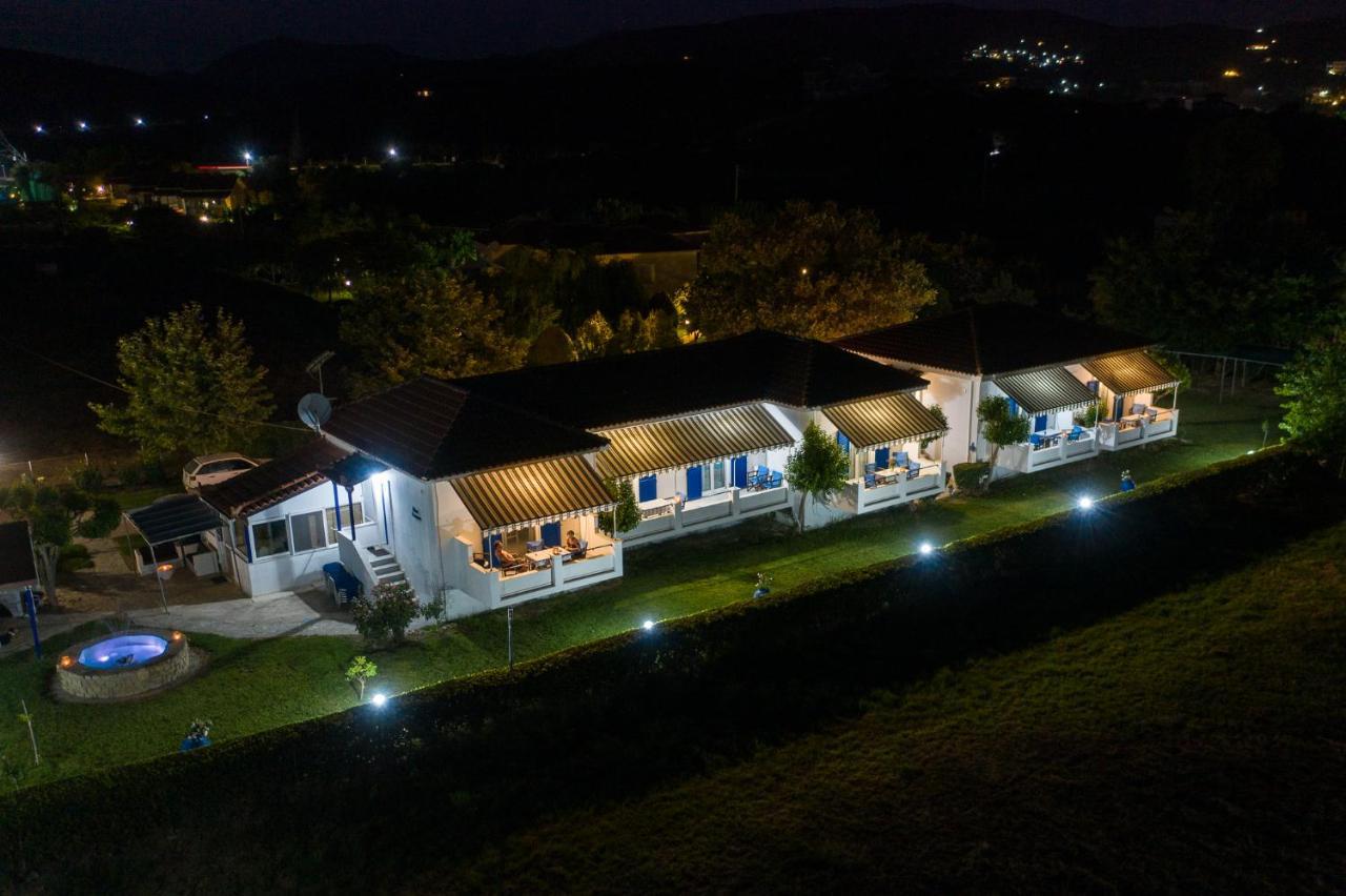 Blue Houses Apartments Finikounta Exterior foto